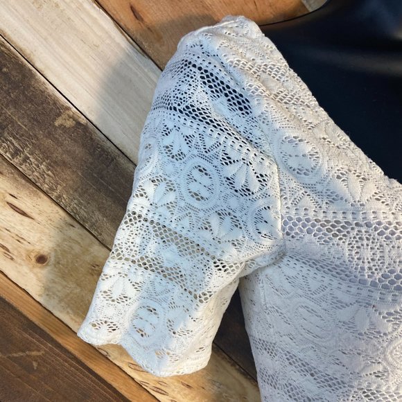 Abercrombie & Fitch | Cream Lined Lace Dress | S - Picture 2 of 9